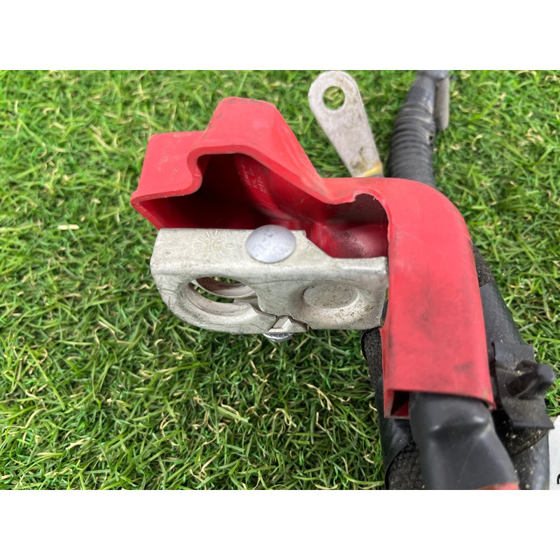 Клемма плюсовая (электрика) GMC Terrain 1 2.4 23345556