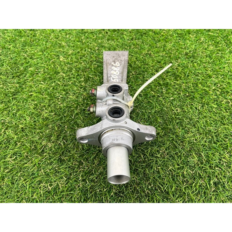 Головний гальмівний циліндр (гальмівна система) Mercedes-Benz GL X164 2012 4.6 A1644300401