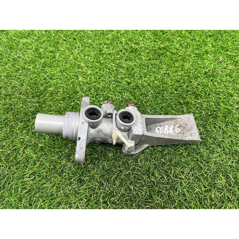 Головний гальмівний циліндр (гальмівна система) Mercedes-Benz GL X164 2012 4.6 A1644300401