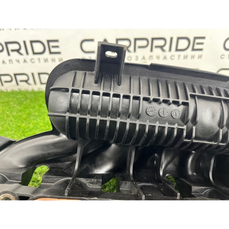 Коллектор впускной (впускная система) Nissan Juke F15 2011 1.6 140011KC0A