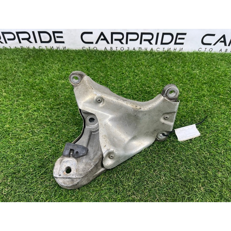 Кріплення подушки двигуна (кронштейни двигуна) BMW 3-series E92 2010 3.0 N54 22116772344