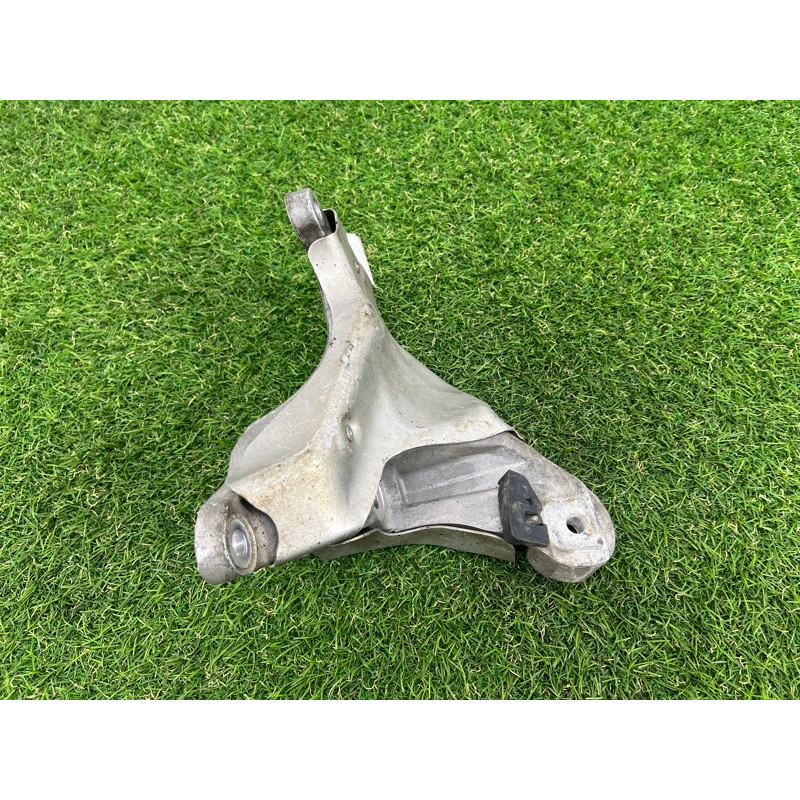 Кріплення подушки двигуна (кронштейни двигуна) BMW 3-series E92 2010 3.0 N54 22116772344