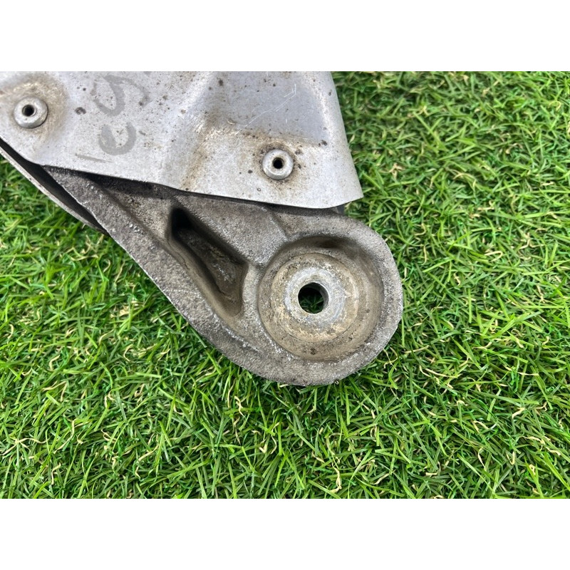 Кріплення подушки двигуна (кронштейни двигуна) BMW 3-series E92 2010 3.0 N54 22116772344