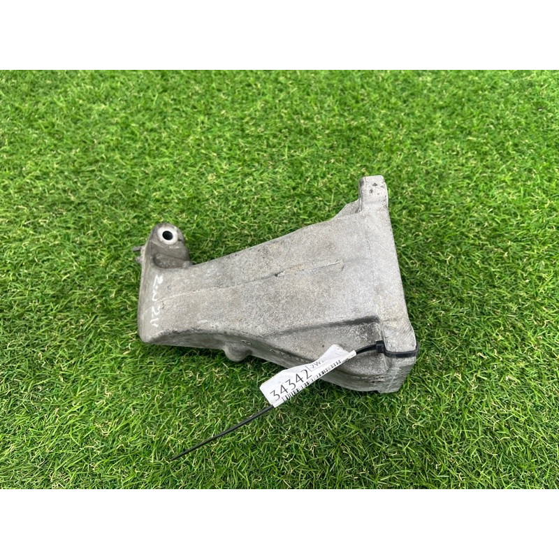 Кронштейн подушки двигателя (кронштейны двигателя) Mercedes-Benz E-class W211 2008 3.5 a2722232304