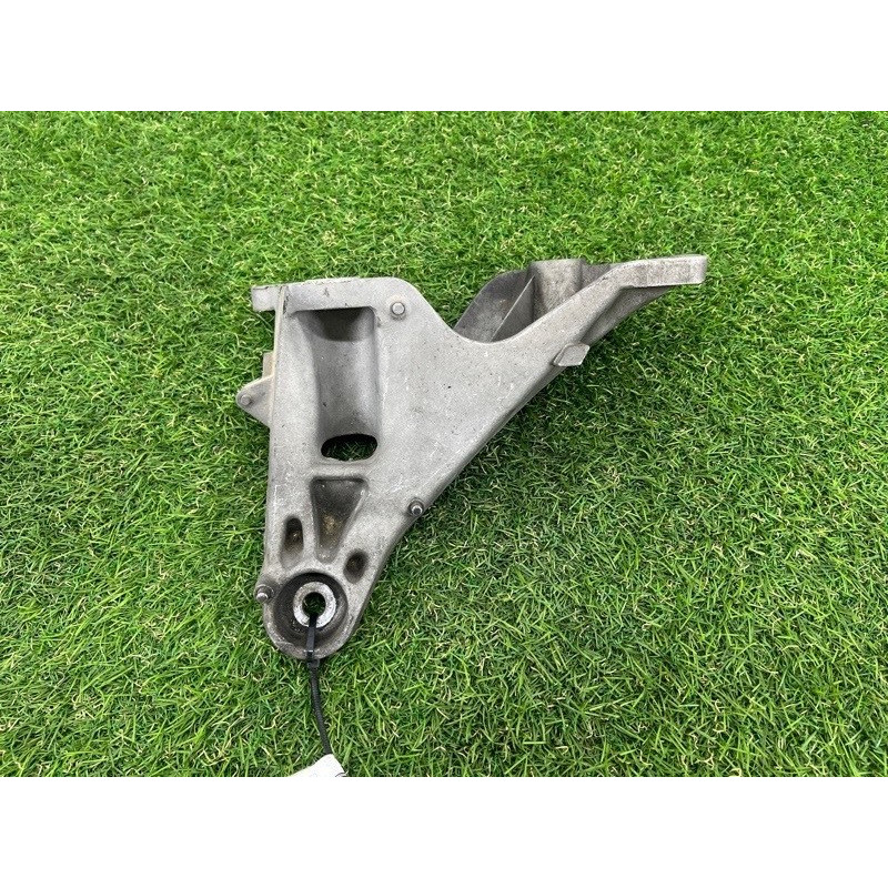 Кріплення подушки двигуна (кронштейни двигуна) BMW 3-series E93 2010 3.0 N52 22116779370