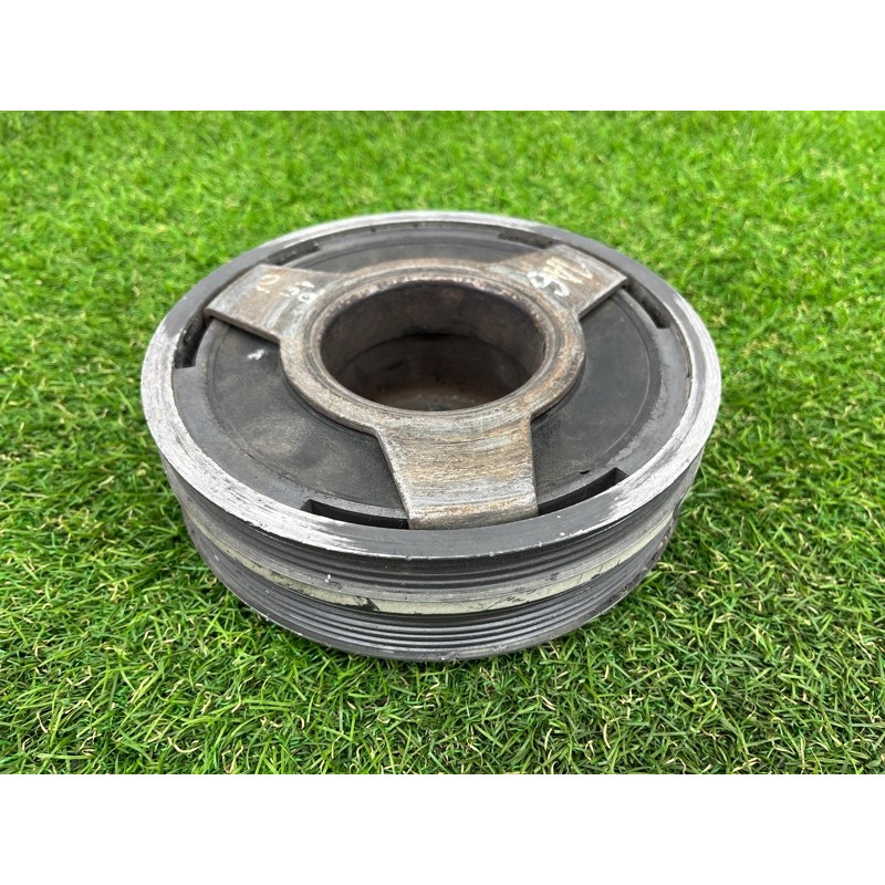 Шкив коленвала (двигатель и элементы) AUDI A6 C5 2001 2.5 AKE 059105251M