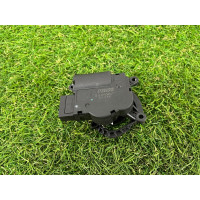 Привод заслонки отопителя