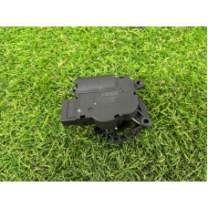 Привод заслонки отопителя