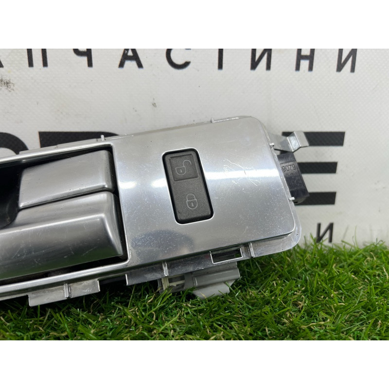 Ручка двери внутренняя (салон) Land Rover Discovery L319 ah2214017aa