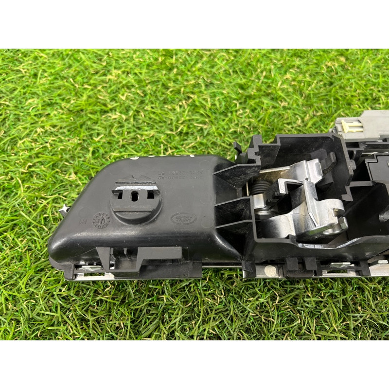 Ручка двери внутренняя (салон) Land Rover Discovery L319 ah2214017aa