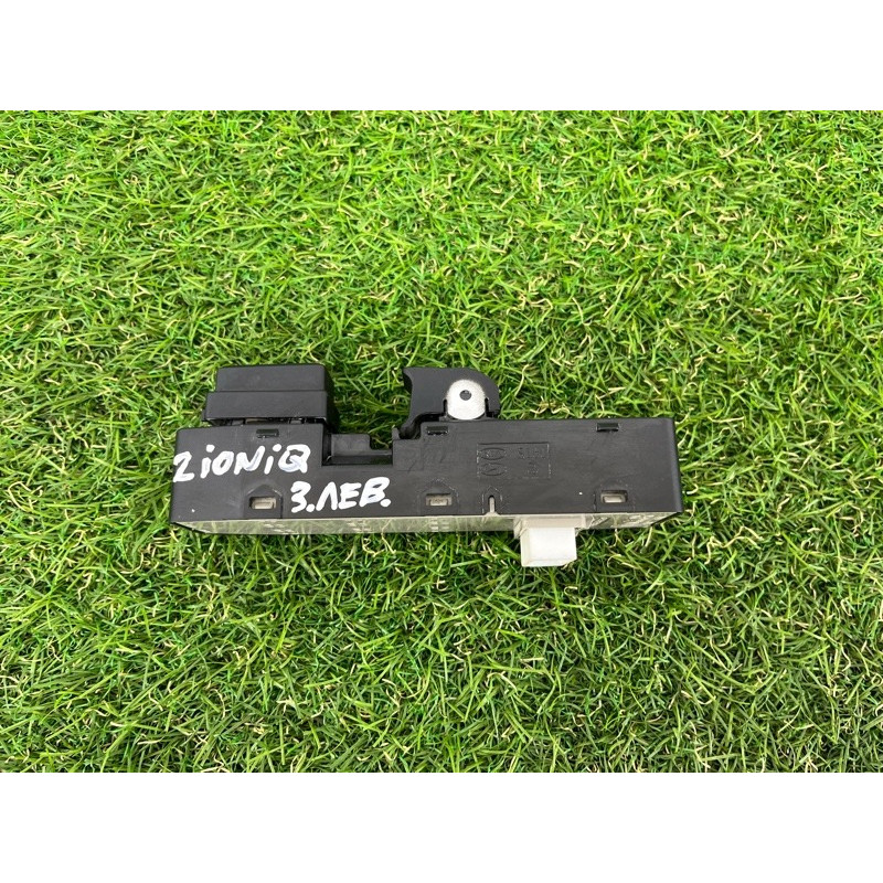 Кнопка стеклоподъемника (электрика / кнопки) Hyundai Ioniq AE 2019 Electro 93580G20004X