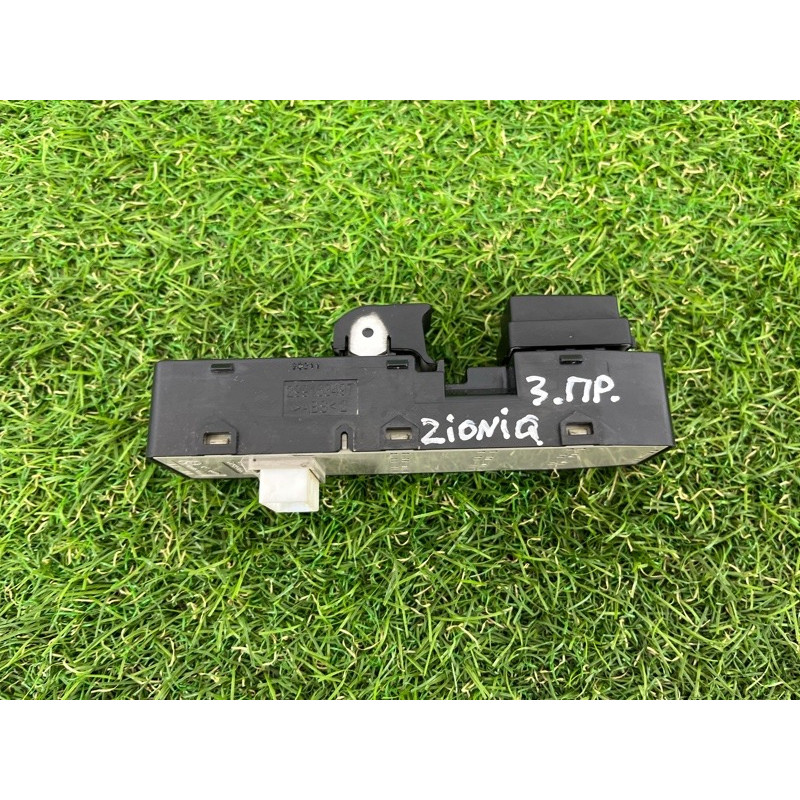 Кнопка стеклоподъемника (электрика / кнопки) Hyundai Ioniq AE 2019 Electro 93580G20004X