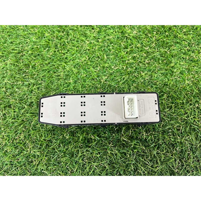 Кнопка стеклоподъемника (электрика / кнопки) Hyundai Ioniq AE 2019 Electro 93580G20004X