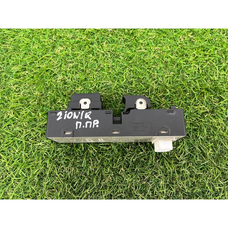 Кнопка стеклоподъемника (электрика / кнопки) Hyundai Ioniq AE 2019 Electro 93575G20004X