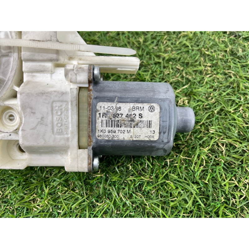 Мотор стеклоподъемника (электрика) Volkswagen Golf 1K 2.5 1k3837402s