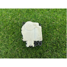 Привод заслонки отопителя