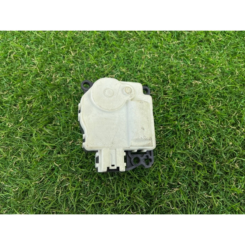 Привод заслонки отопителя (отопление и кондиционирование) Dodge Durango WD 2015 5.7 HEMi 68232703AA