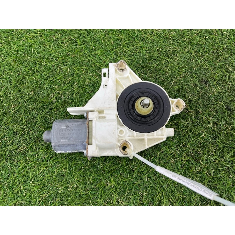 Мотор стеклоподъемника (электрика) Volkswagen Golf 1K 2.5 1k3837401s