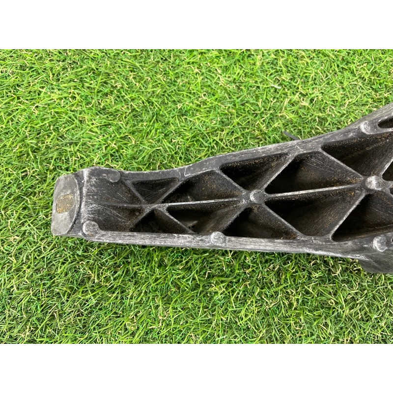 Кронштейн подушки двигателя (кронштейны двигателя) BMW 3-series E46 M43b18 22111094651