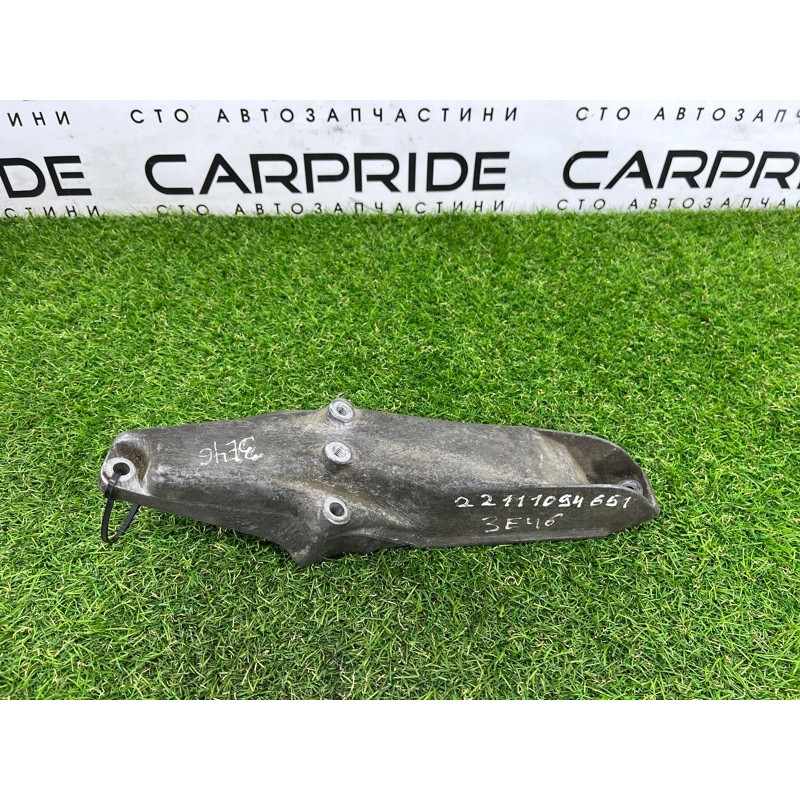 Кронштейн подушки двигателя (кронштейны двигателя) BMW 3-series E46 1998 M43b18 22111094651