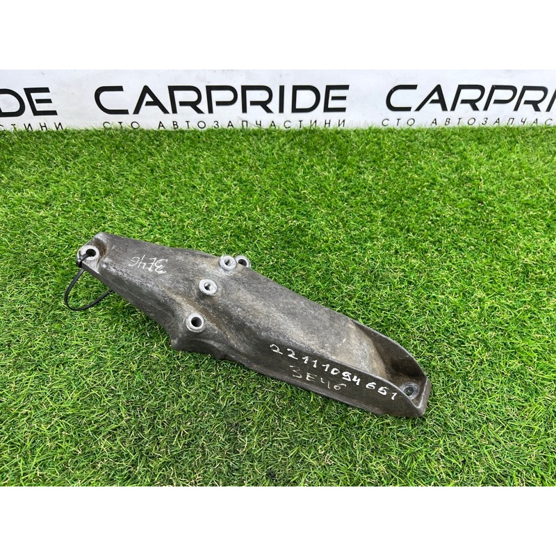 Кронштейн подушки двигателя (кронштейны двигателя) BMW 3-series E46 1998 M43b18 22111094651