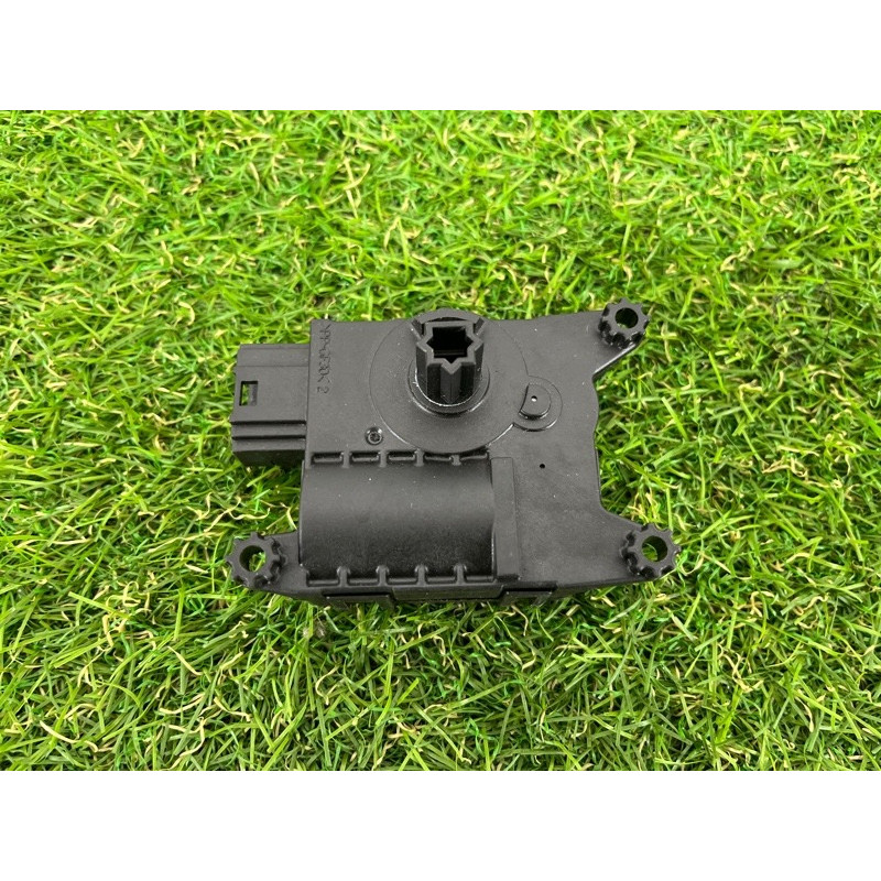 Привод заслонки отопителя (отопление и кондиционирование) FORD Mustang MK6 2017 2.3 fr3b19e616db