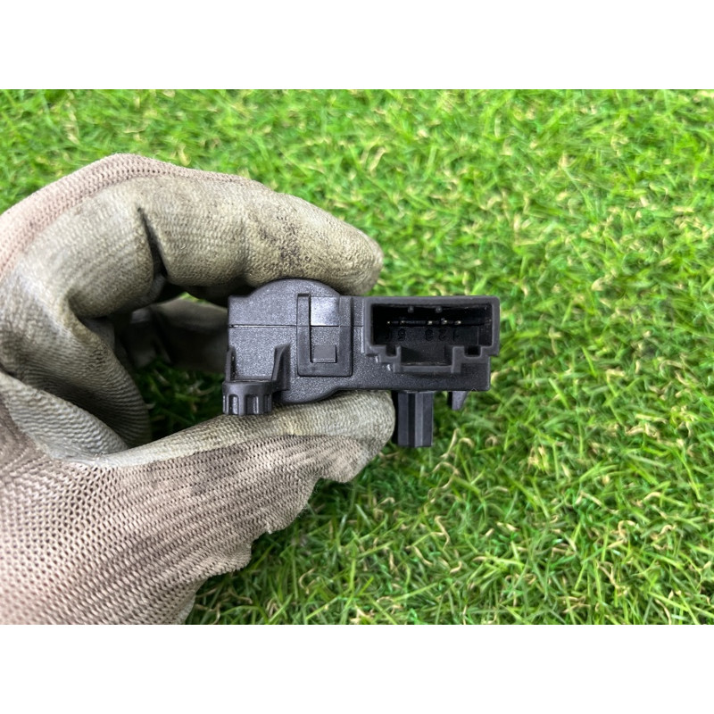 Привод заслонки отопителя (отопление и кондиционирование) FORD Mustang MK6 2017 2.3 fr3b19e616db