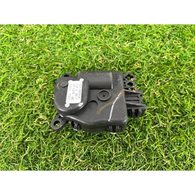 Привод заслонки отопителя (отопление и кондиционирование) Ford Fusion MK5 GS7H19E616CA
