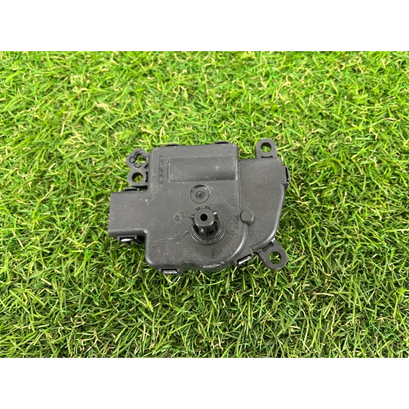 Привод заслонки отопителя (отопление и кондиционирование) Ford Fusion MK5 GS7H19E616CA