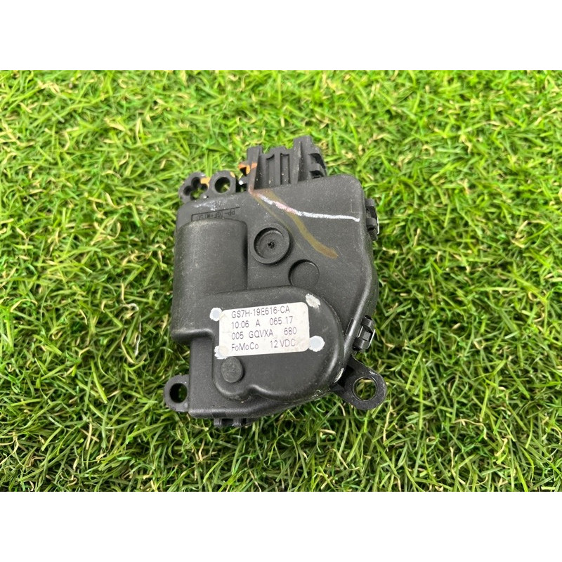 Привод заслонки отопителя (отопление и кондиционирование) Ford Fusion MK5 GS7H19E616CA