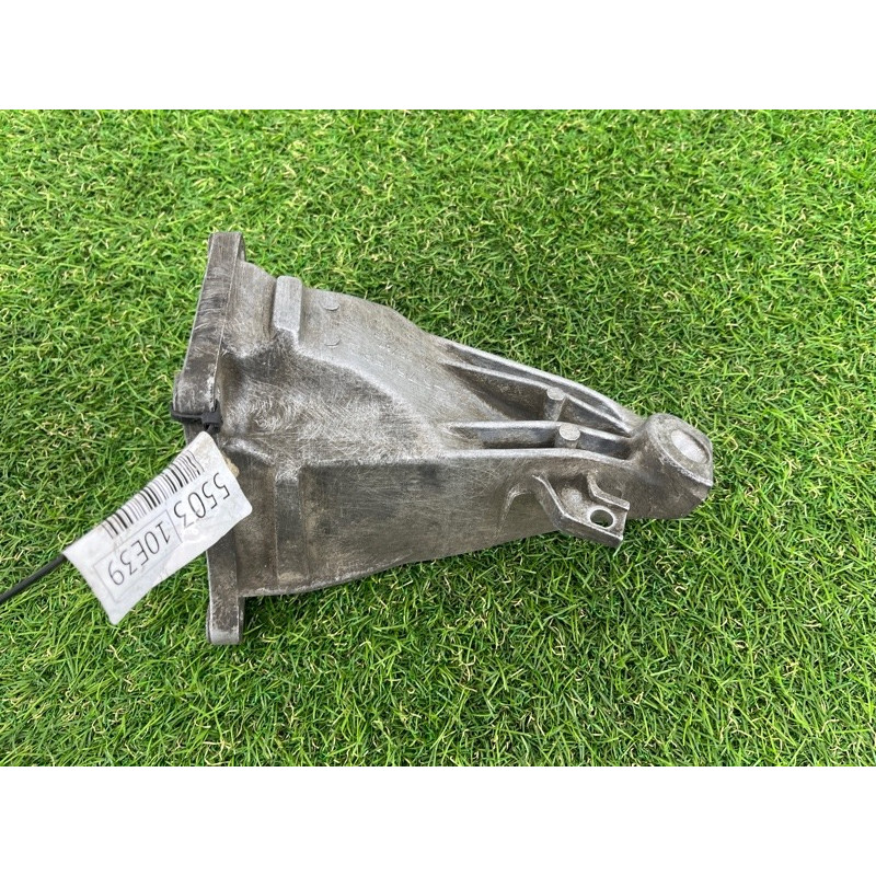 Кронштейн подушки двигателя (кронштейны двигателя) BMW 5-series E39 22116751582