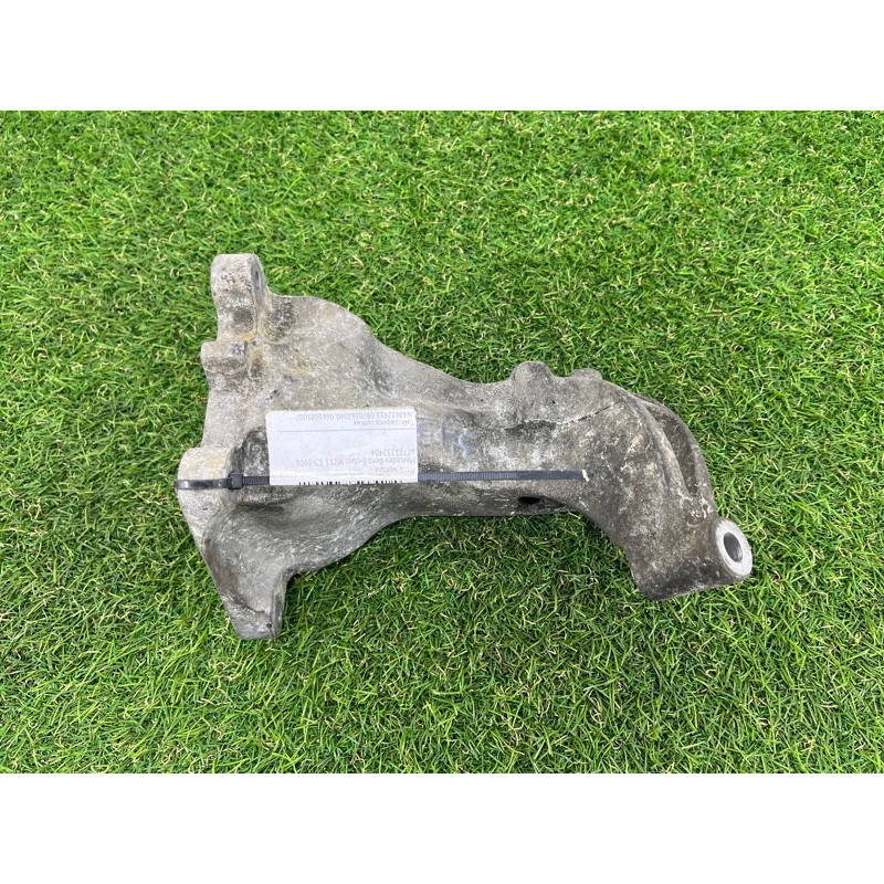 Кронштейн подушки двигателя (кронштейны двигателя) Mercedes-Benz E-class W211 2008 3.5 a2722232404