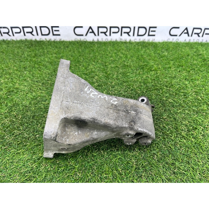 Кронштейн подушки двигателя (кронштейны двигателя) Mercedes-Benz E-class W211 2008 3.5 a2722232404