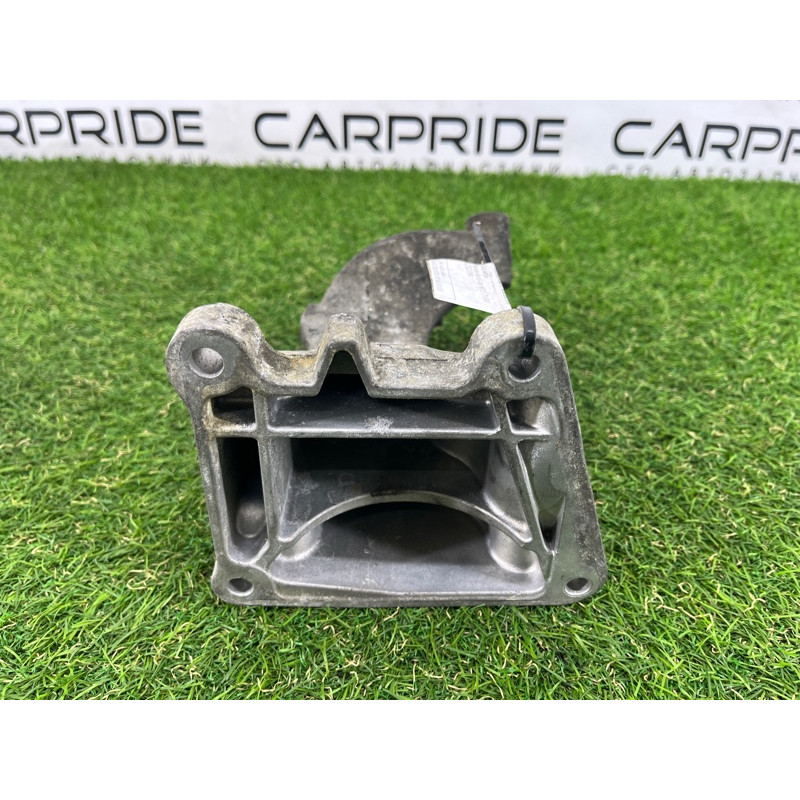 Кронштейн подушки двигателя (кронштейны двигателя) Mercedes-Benz E-class W211 2008 3.5 a2722232404