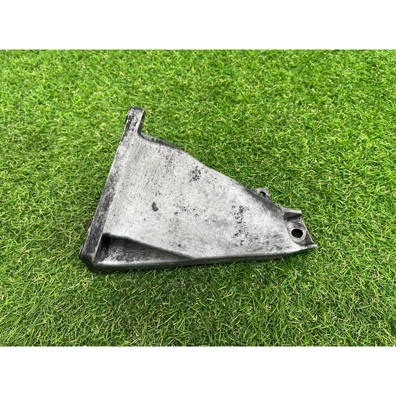 Кронштейн подушки двигателя (кронштейны двигателя) BMW 5-series E39 2001 M47D20 22116751582