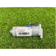 Моторчик регулировки сидения