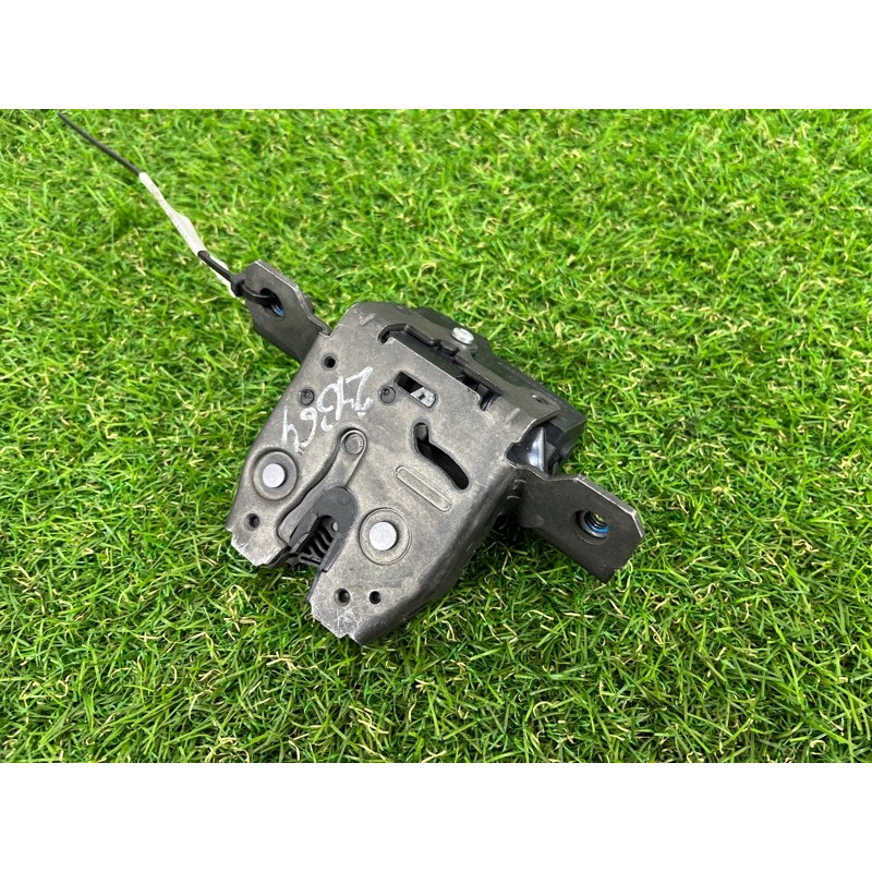 Замок багажника (кузов і елементи) CHEVROLET Volt 1 2012 1.4 13581023