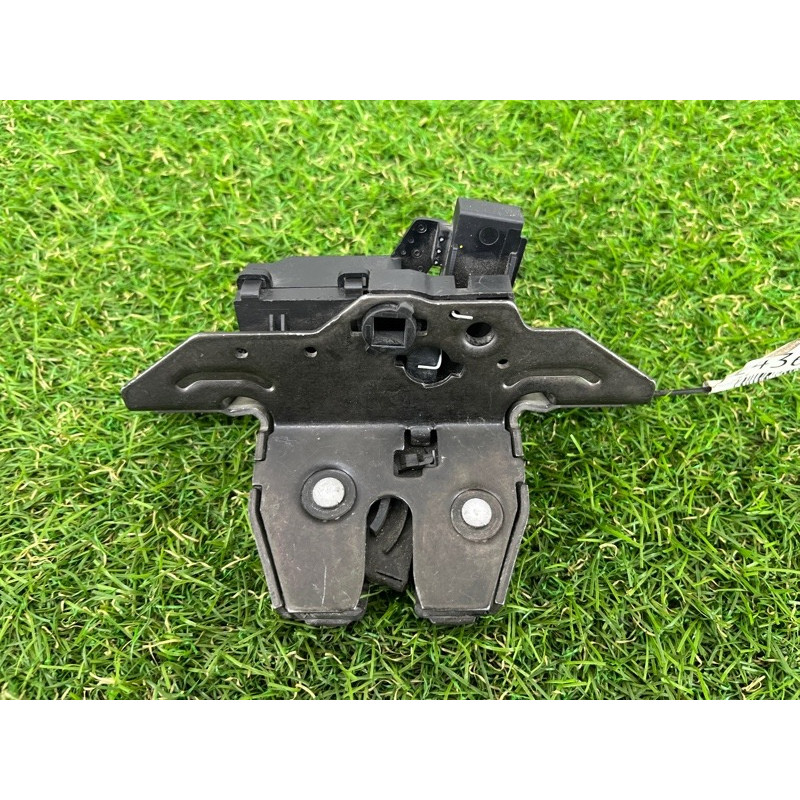 Замок багажника (кузов і елементи) CHEVROLET Volt 1 2012 1.4 13581023