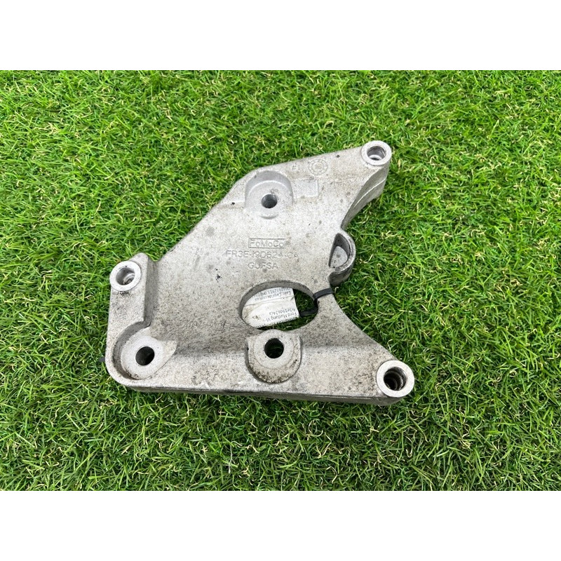 Кронштейн компрессора кондиционера (кронштейны двигателя) Ford Mustang MK6 fr3e19d624ca