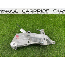 Кронштейн двигателя