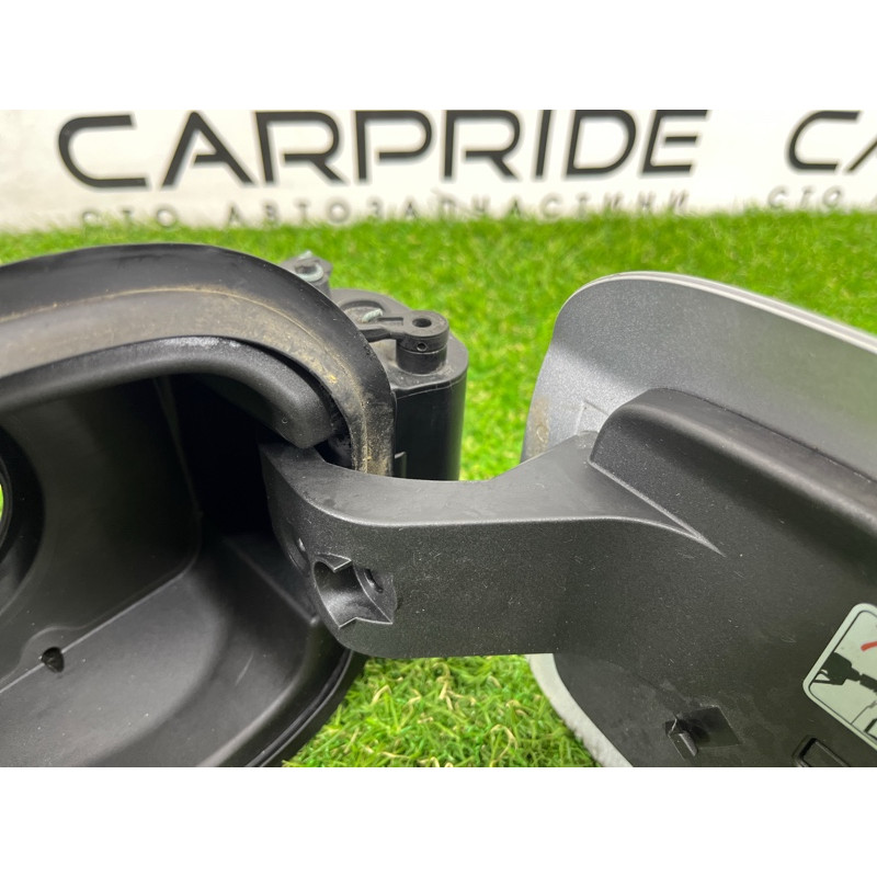 Лючок топливного бака (кузов и элементы) Chevrolet Malibu 9 23135978