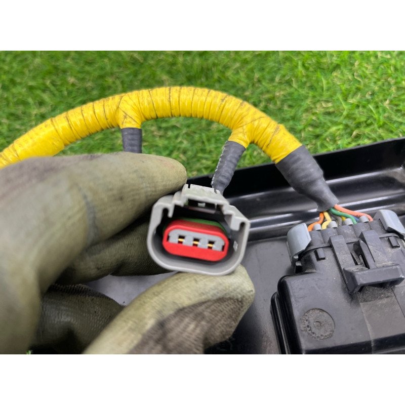 Датчик присутствия пассажира (электрика / датчики) Hyundai Tucson JM 2007 889502e000