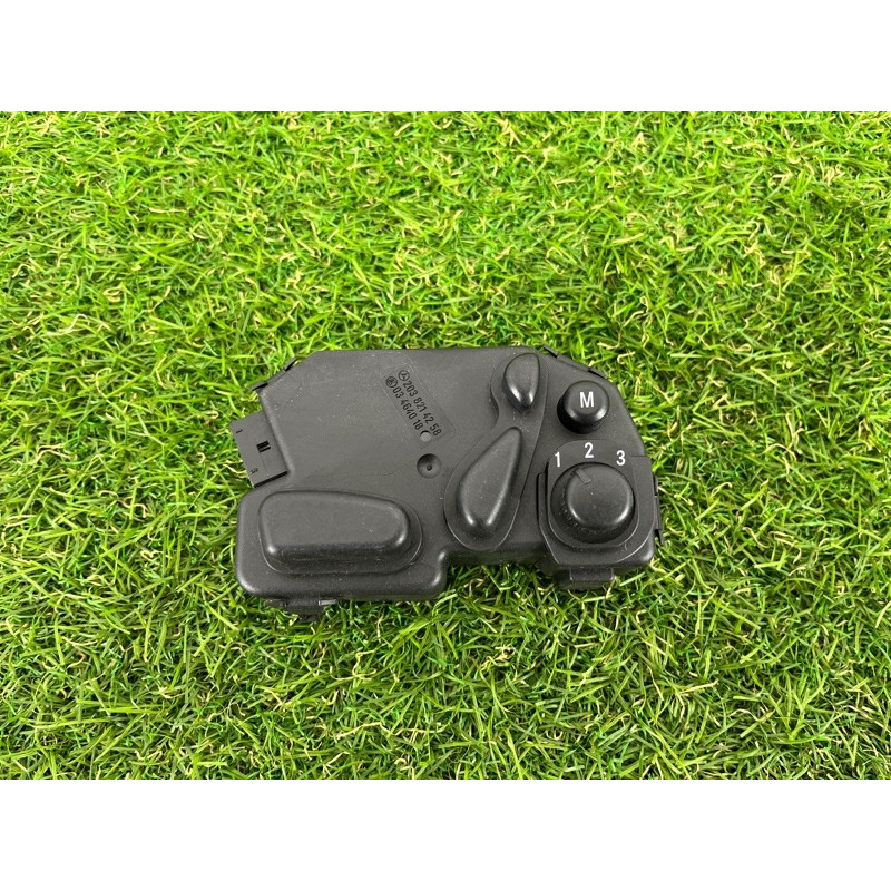 Кнопка регулировки сиденья (электрика / кнопки) Mercedes-Benz C-class W203 2007 3.0 a2038214258
