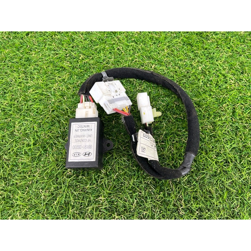 Блок управління підігрівом сидіння (електрика / блок управління) Hyundai Sonata YF 2013 2.4 881913s000