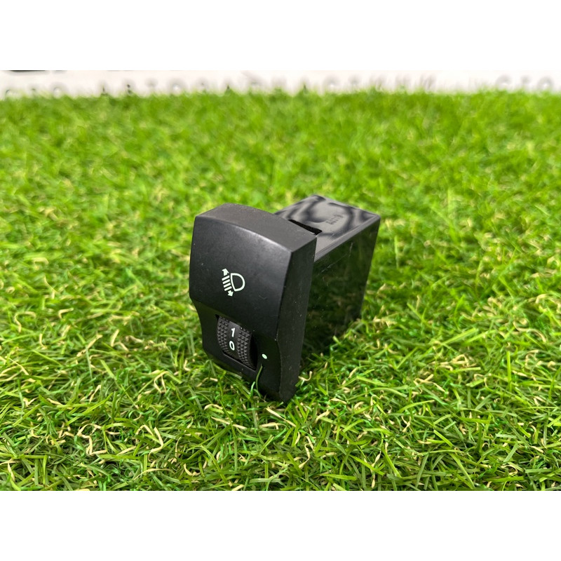 Кнопка корректора фар (электрика / кнопки) Hyundai Santa Fe SM 2005 2.0 9337026000