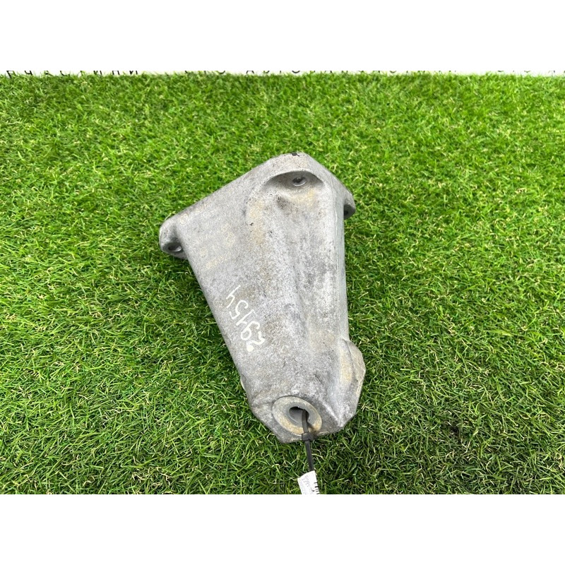 Кронштейн двигателя (кронштейны двигателя) BMW 5-series F10 2011 N63B44 22116777621