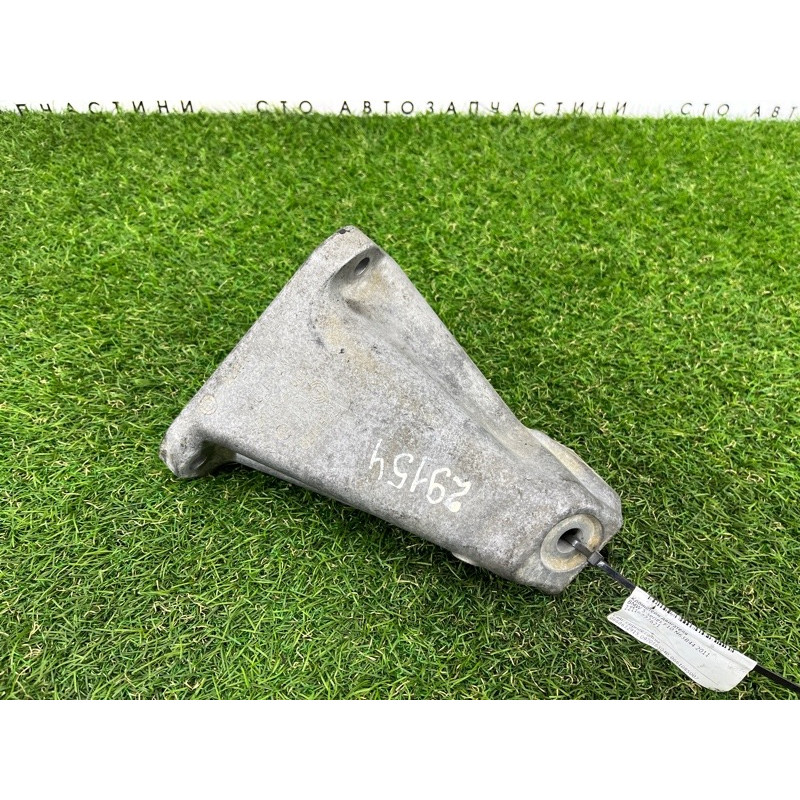 Кронштейн двигателя (кронштейны двигателя) BMW 5-series F10 2011 N63B44 22116777621