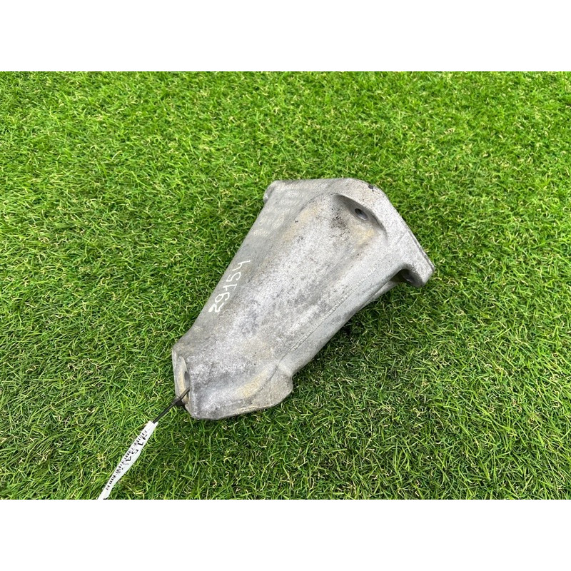 Кронштейн двигателя (кронштейны двигателя) BMW 5-series F10 2011 N63B44 22116777621