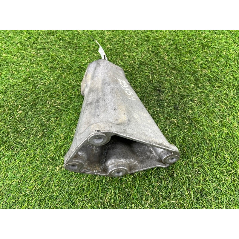 Кронштейн двигателя (кронштейны двигателя) BMW 5-series F10 2011 N63B44 22116777621