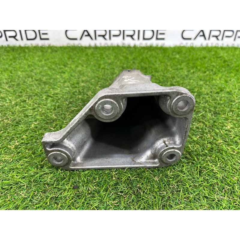 Кронштейн двигателя (кронштейны двигателя) BMW 5-series F10 2011 N63B44 22116777621